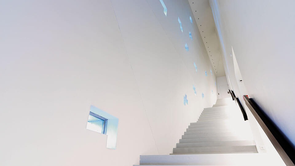 treppe in modernem museum